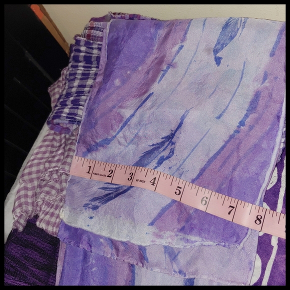 Purple Feather Print Scarf - Picture 4 of 5